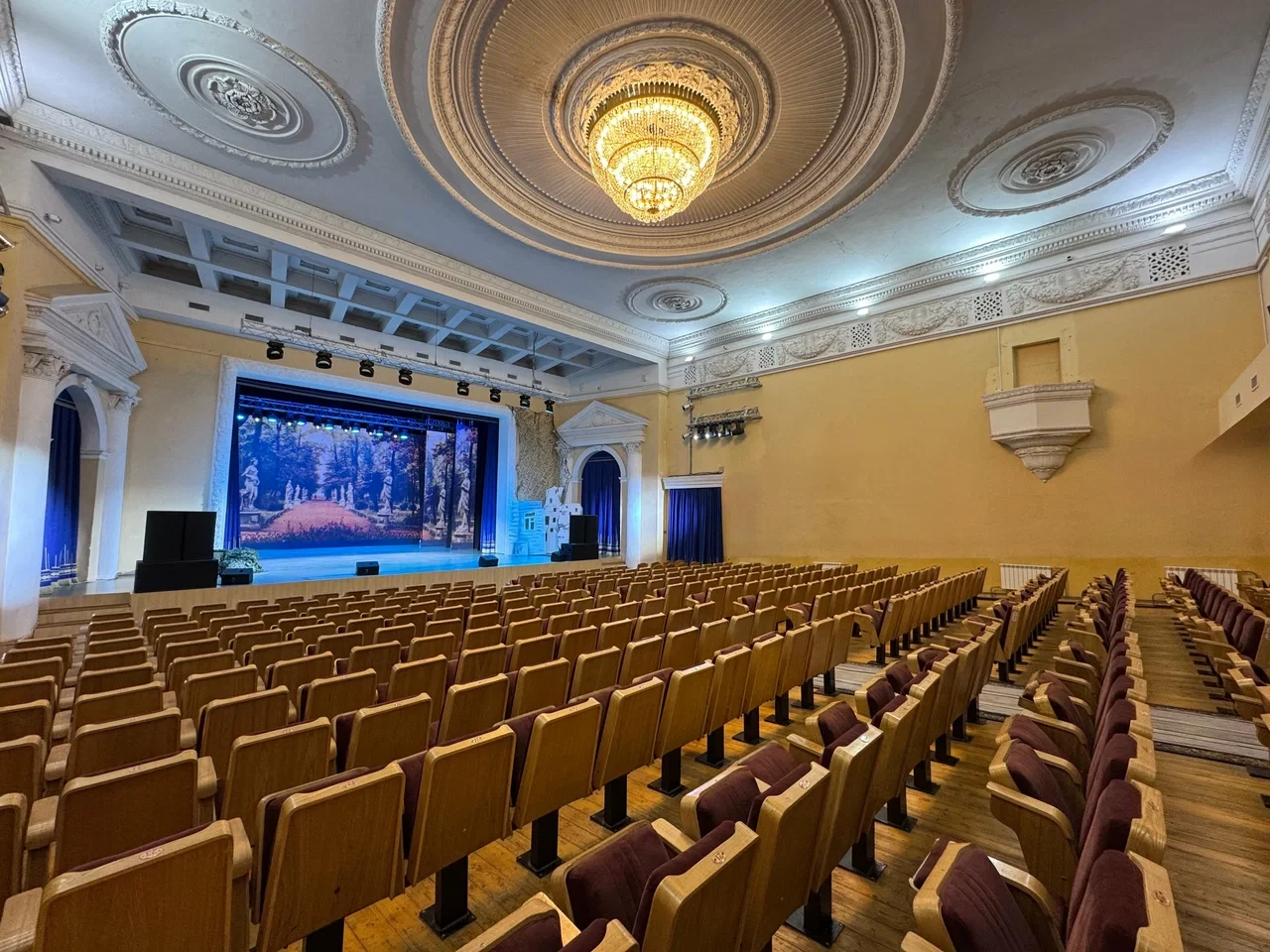 IV Международный фестиваль-конкурс циркового искусства "Псковский скоморох"