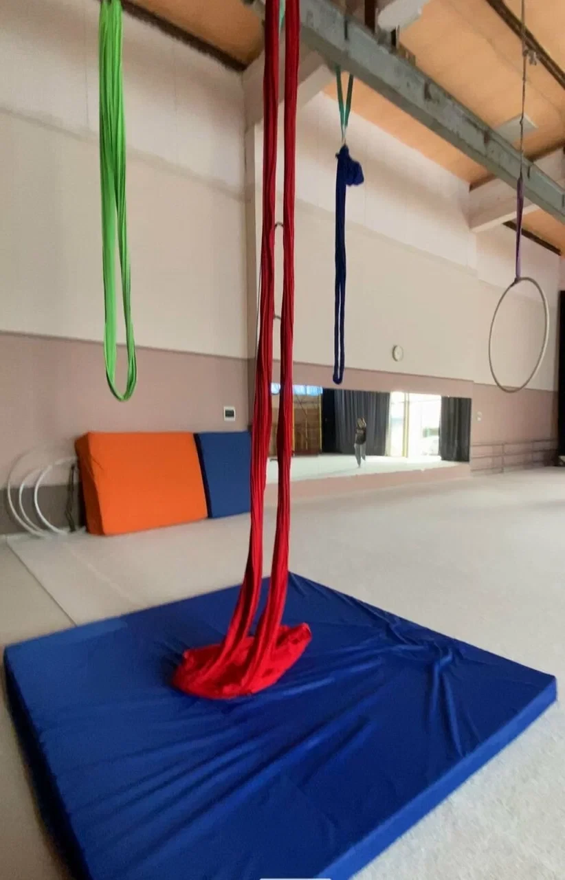 Мастер-класс по акробатике и хореографии в воздушной гимнастике